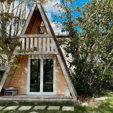 Le Chalet Tipi Avec Jacuzzi Et Jardin Troyes Eksteriør billede